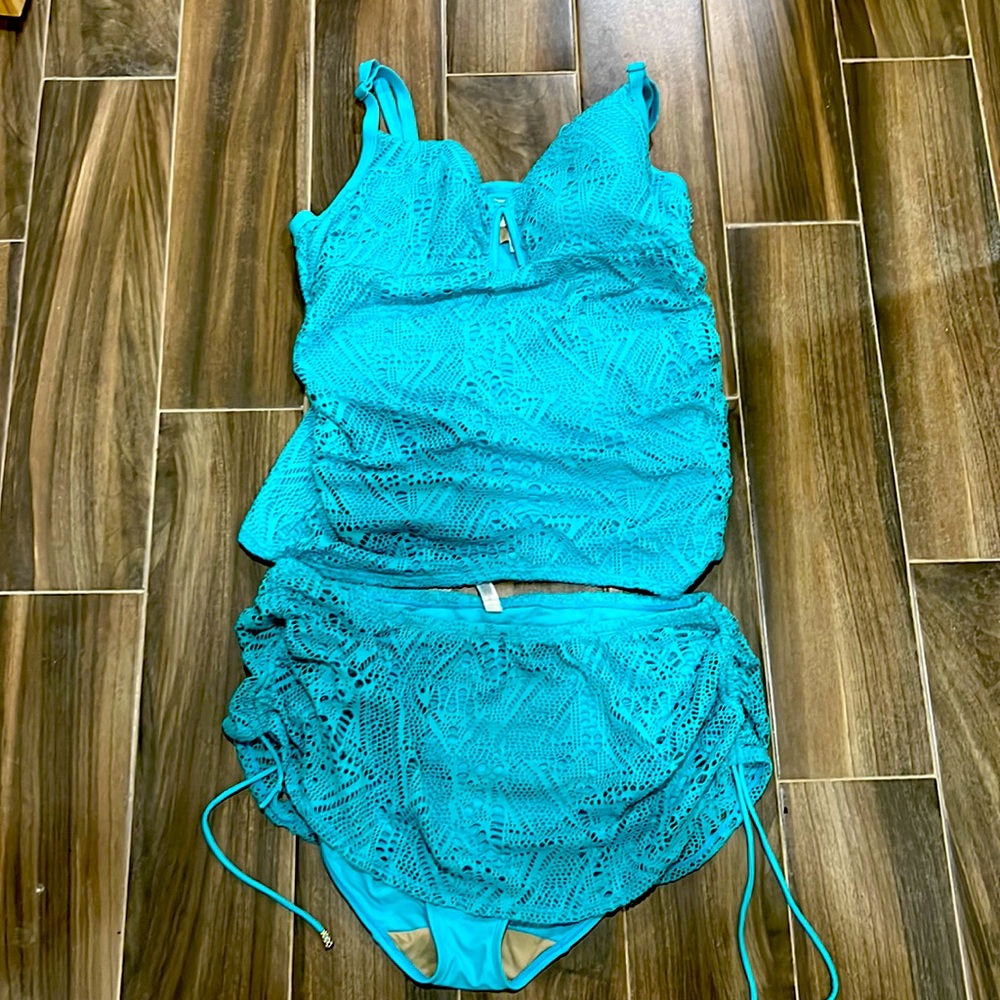 Lane Bryant/ cacique swim suit 40D top, 18 bottoms